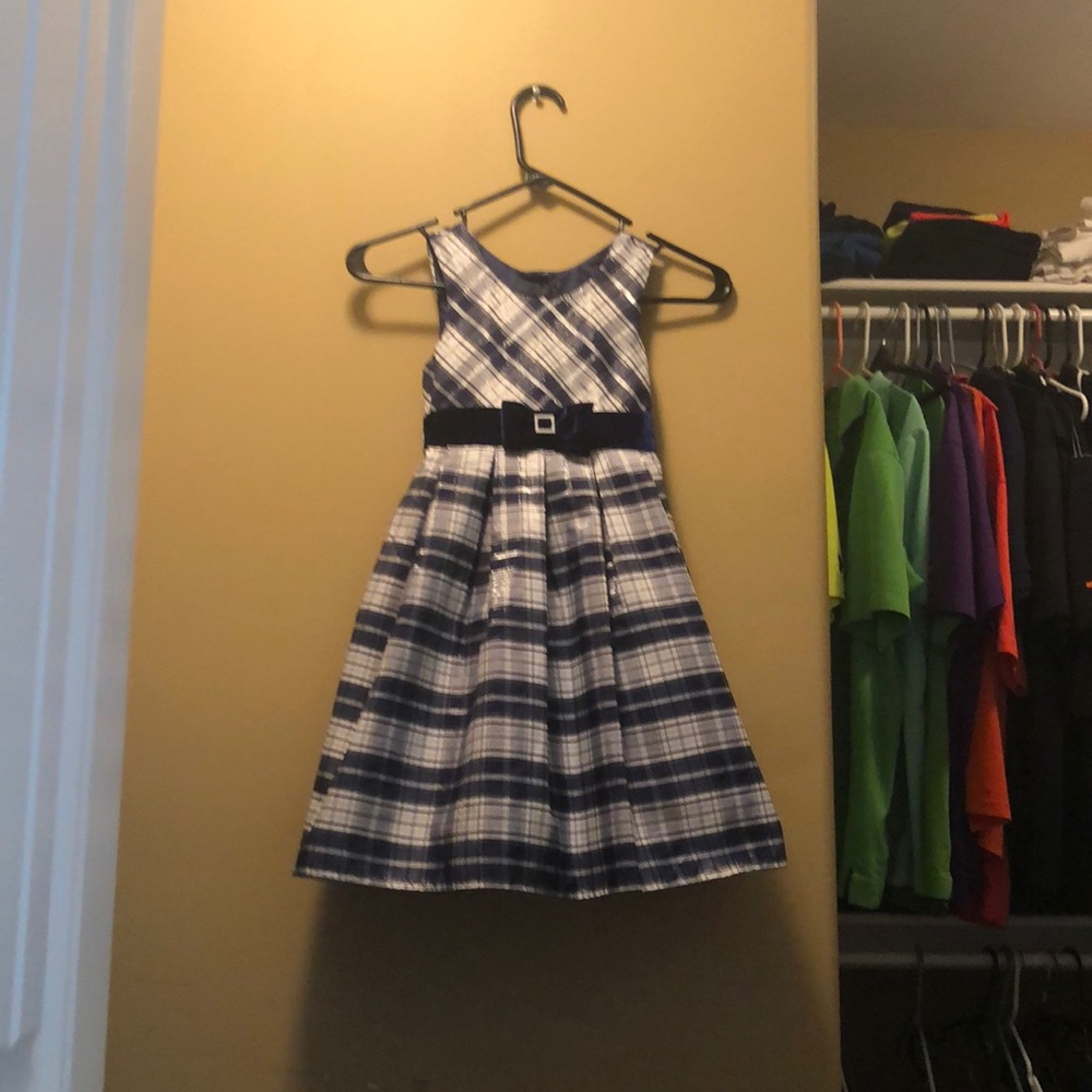 Girl’s formal dress